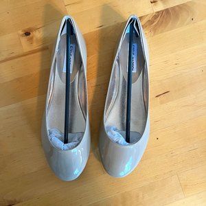 Steve Madden p-Heaven Flats - Patent Taupe - Size 8.5